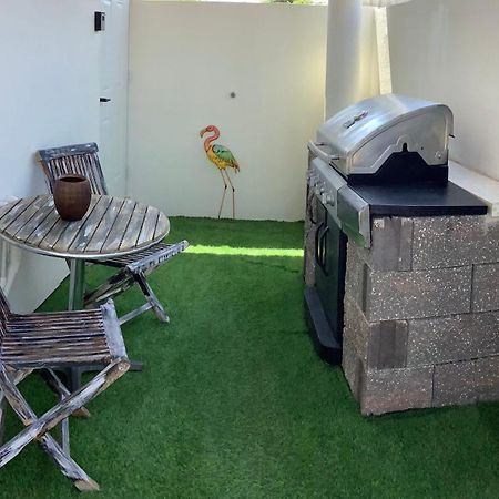 Cozy 1-Bedroom Apartment Minutes Away Drive To Mangel Halto Beach Savaneta Buitenkant foto